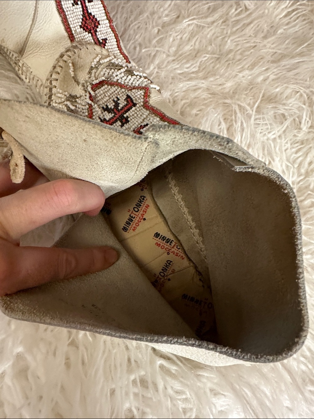 Handmade vintage Minnetonka Beaded White Leather Moccasins 6.5 - Picture 4 of 5